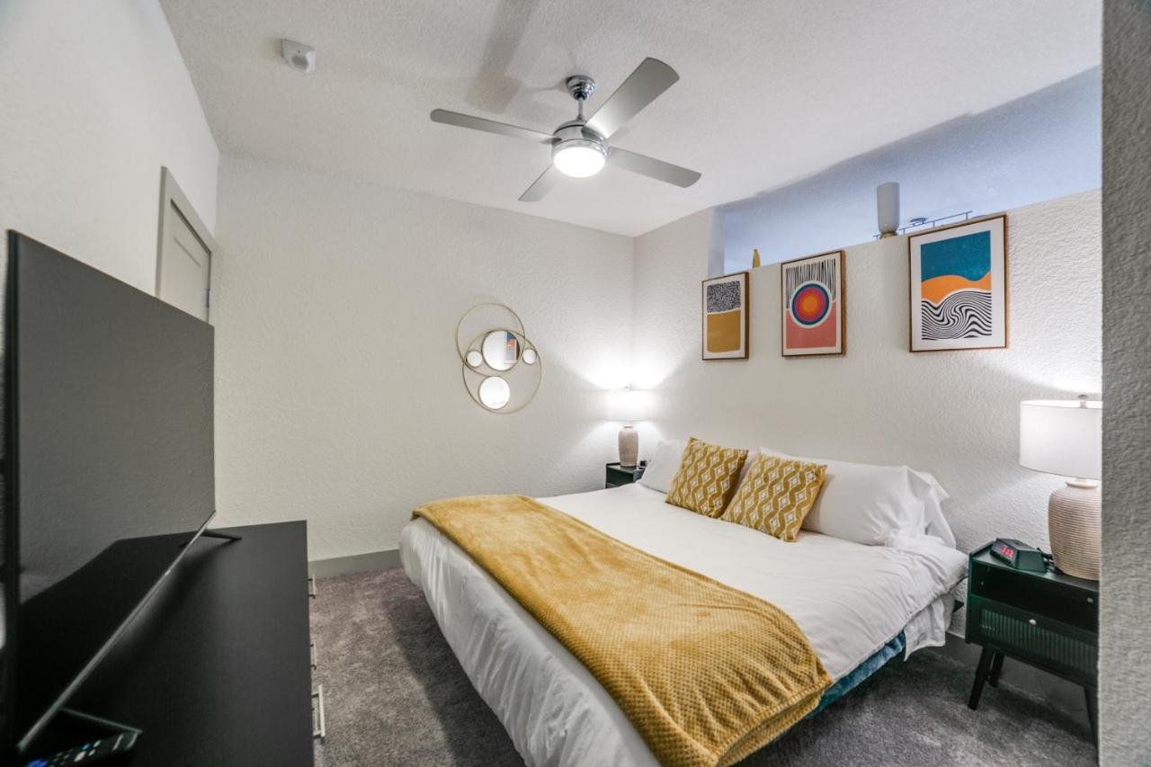 Downtown Apartment With Riverwalk Views Free Parking Pet Friendly Centrally Located On The Riverwalk San Antonio Eksteriør bilde