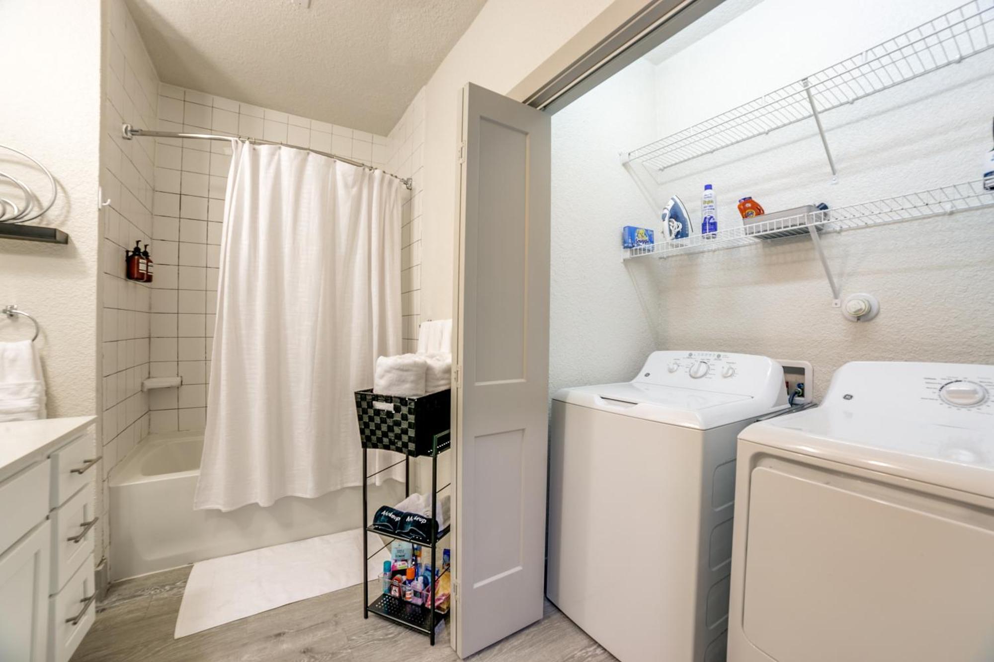 Downtown Apartment With Riverwalk Views Free Parking Pet Friendly Centrally Located On The Riverwalk San Antonio Eksteriør bilde
